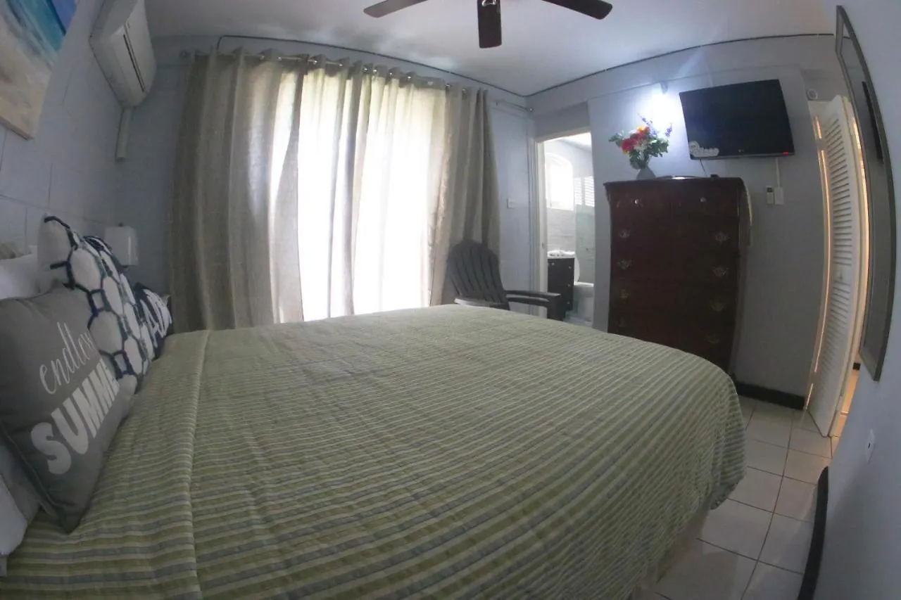 Fisherman Point Beach Resort Ocho Rios 3*,
